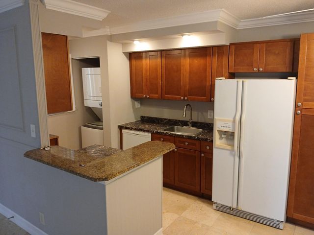 522 Trace Circle 205, Deerfield Beach, FL 33441