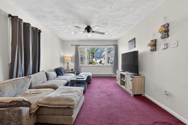 157 Maplewood Ave, Gloucester, MA 01930