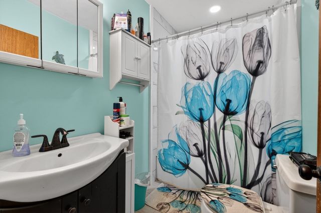 157 Maplewood Ave, Gloucester, MA 01930