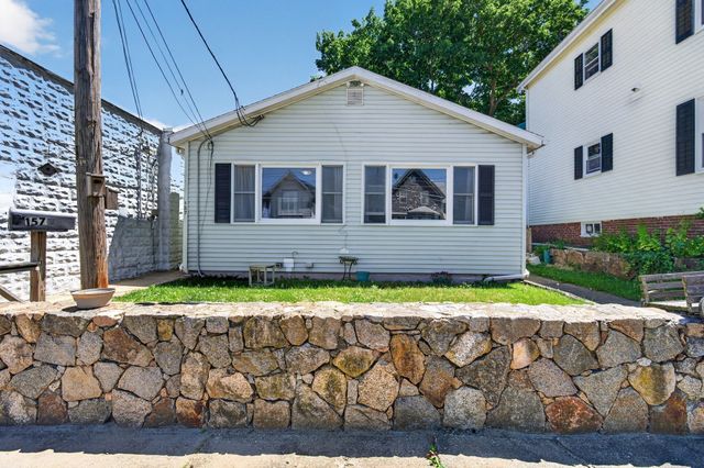 157 Maplewood Ave, Gloucester, MA 01930