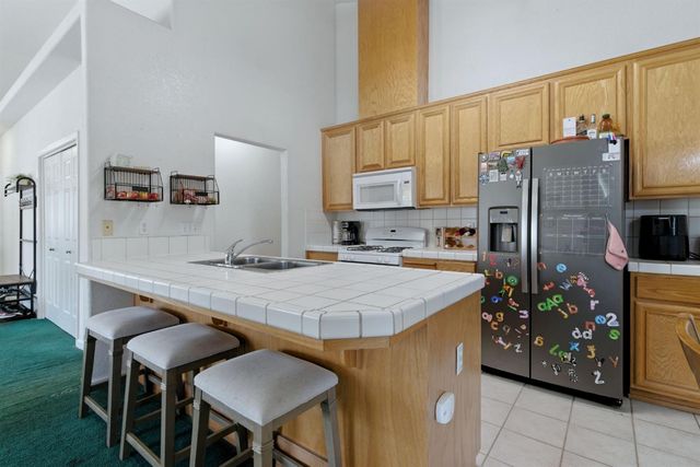 1052 Mockingbird Lane, Valley Springs, CA 95252