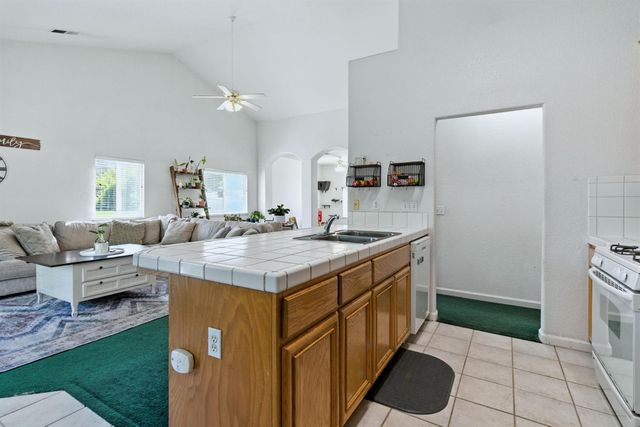 1052 Mockingbird Lane, Valley Springs, CA 95252