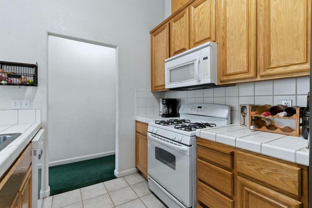 1052 Mockingbird Lane, Valley Springs, CA 95252