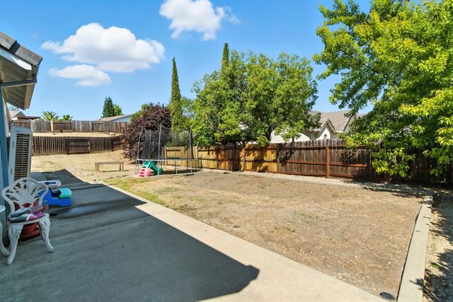 1052 Mockingbird Lane, Valley Springs, CA 95252