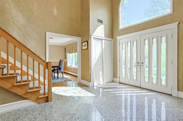 20 Sandstone Trail, New City, NY 10956