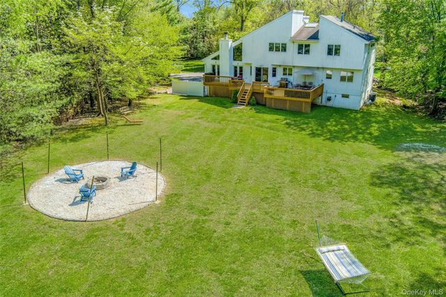 20 Sandstone Trail, New City, NY 10956