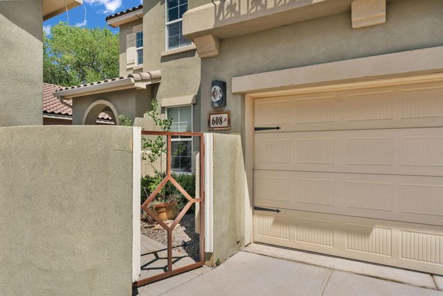 608 Bosque Verde Lane NW, Albuquerque, NM 87104