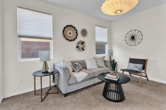 608 Bosque Verde Lane NW, Albuquerque, NM 87104