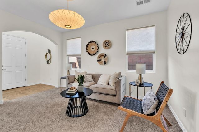 608 Bosque Verde Lane NW, Albuquerque, NM 87104
