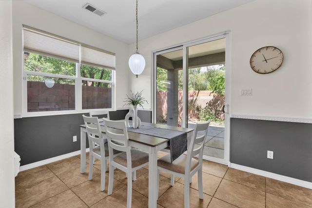 608 Bosque Verde Lane NW, Albuquerque, NM 87104