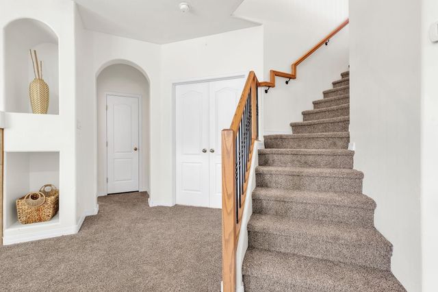 608 Bosque Verde Lane NW, Albuquerque, NM 87104
