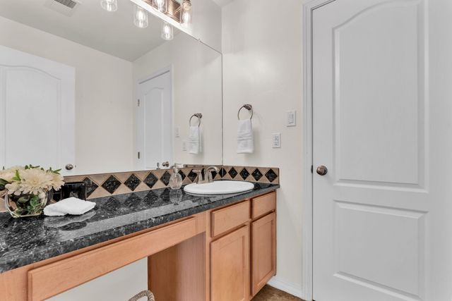 608 Bosque Verde Lane NW, Albuquerque, NM 87104