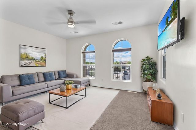 608 Bosque Verde Lane NW, Albuquerque, NM 87104