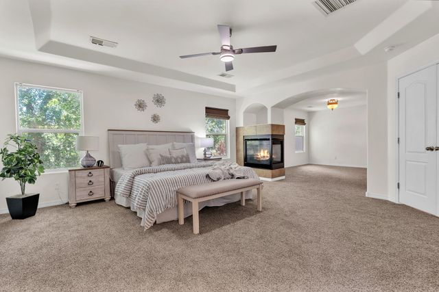 608 Bosque Verde Lane NW, Albuquerque, NM 87104