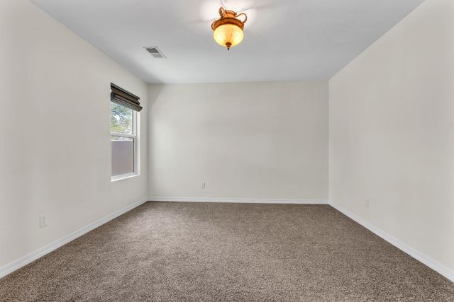 608 Bosque Verde Lane NW, Albuquerque, NM 87104