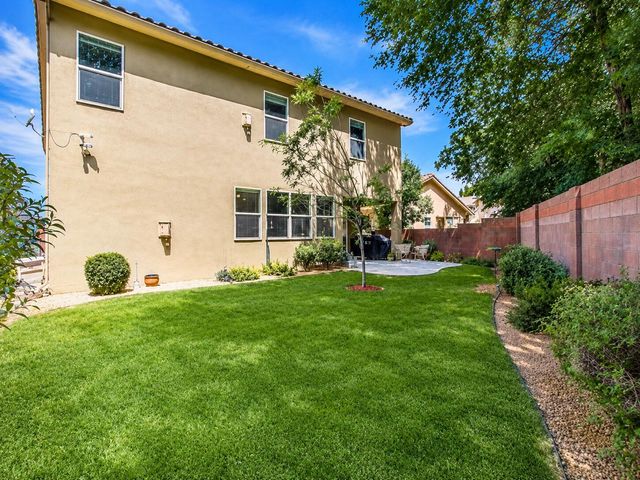 608 Bosque Verde Lane NW, Albuquerque, NM 87104