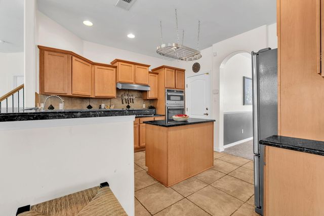 608 Bosque Verde Lane NW, Albuquerque, NM 87104