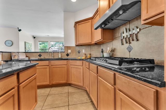 608 Bosque Verde Lane NW, Albuquerque, NM 87104