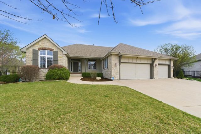1817 N Cranbrook Cir, Wichita, KS 67206