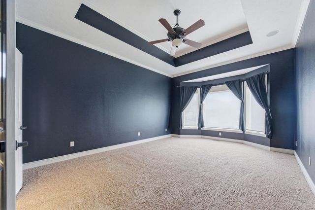 1817 N Cranbrook Cir, Wichita, KS 67206