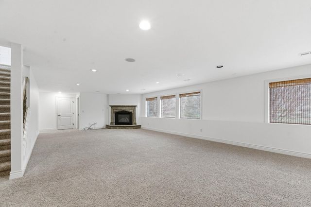 1817 N Cranbrook Cir, Wichita, KS 67206