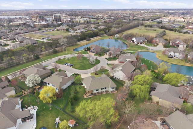 1817 N Cranbrook Cir, Wichita, KS 67206