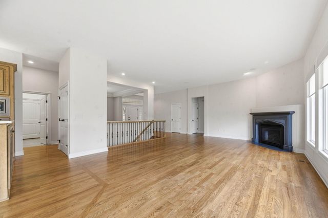 1817 N Cranbrook Cir, Wichita, KS 67206