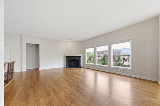 1817 N Cranbrook Cir, Wichita, KS 67206