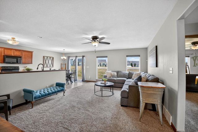 4134 Mockingbird Ln., Waterloo, IA 50701