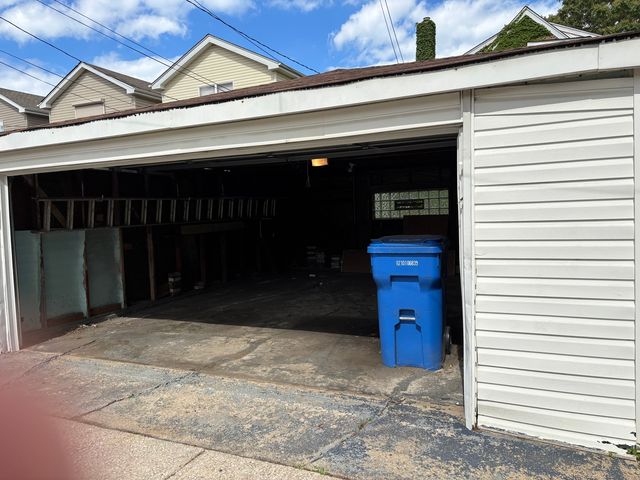 9114 S Ellis Avenue, Chicago, IL 60619