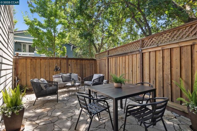 605 Chives Way, Walnut Creek, CA 94595