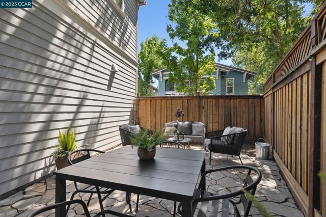 605 Chives Way, Walnut Creek, CA 94595