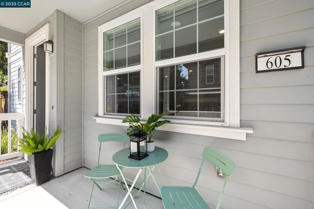 605 Chives Way, Walnut Creek, CA 94595