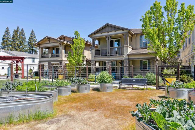 605 Chives Way, Walnut Creek, CA 94595