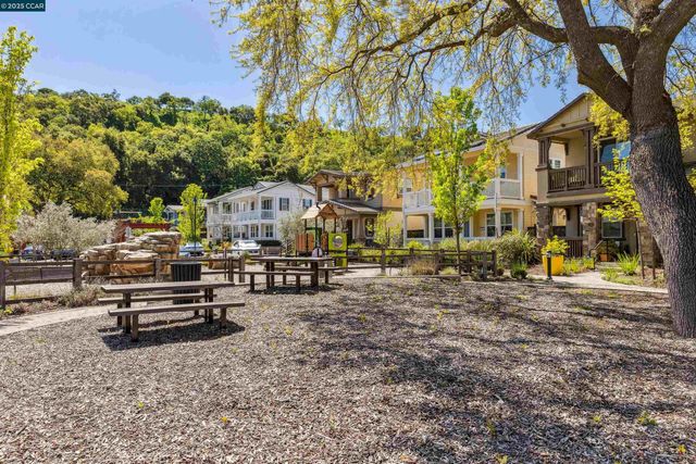 605 Chives Way, Walnut Creek, CA 94595