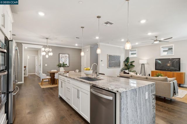 605 Chives Way, Walnut Creek, CA 94595