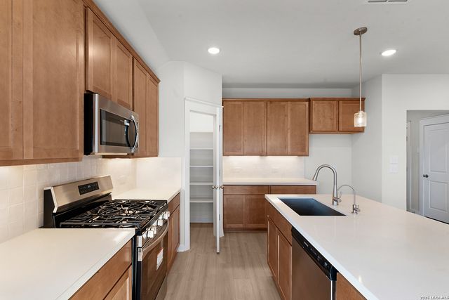 140 Laurel Hike, San Antonio, TX 78253