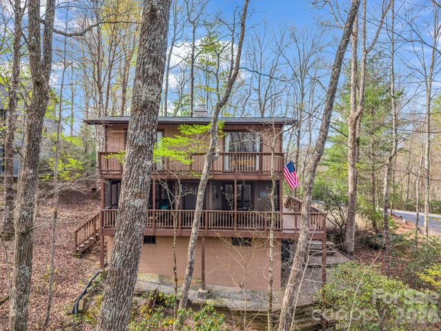 78 Wahuhu Court, Brevard, NC 28712