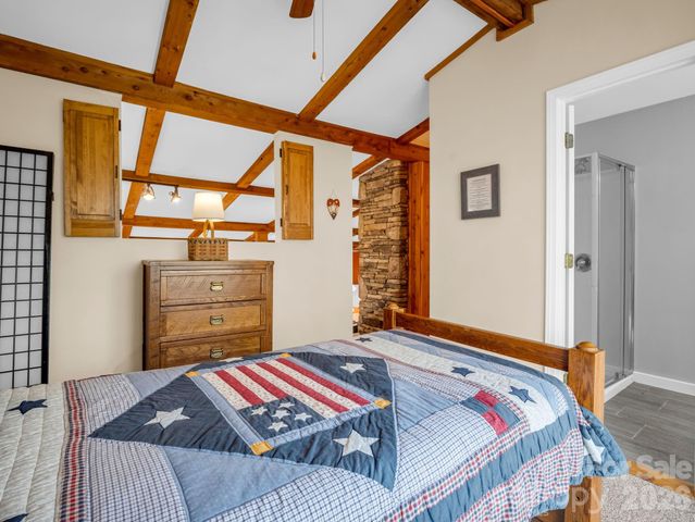 78 Wahuhu Court, Brevard, NC 28712