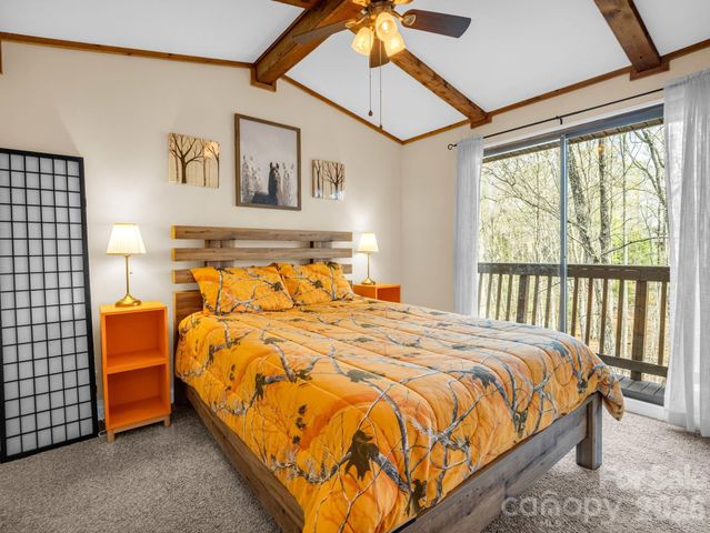 78 Wahuhu Court, Brevard, NC 28712