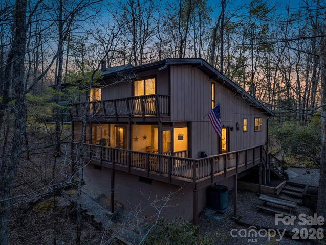 78 Wahuhu Court, Brevard, NC 28712