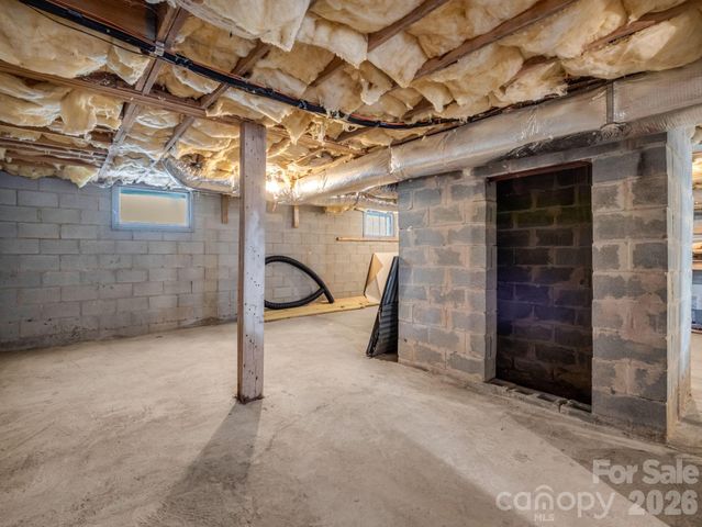 78 Wahuhu Court, Brevard, NC 28712