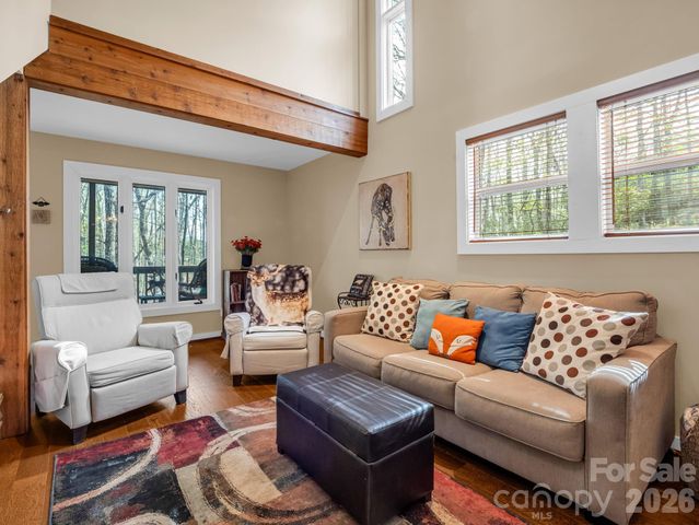 78 Wahuhu Court, Brevard, NC 28712