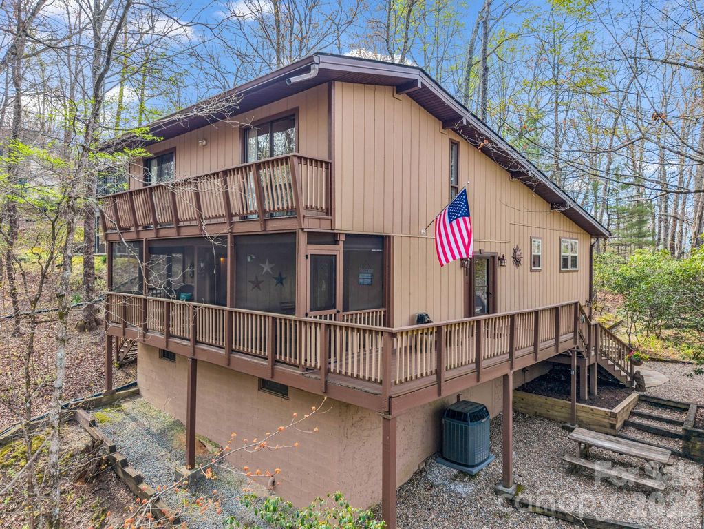 78 Wahuhu Court, Brevard, NC 28712