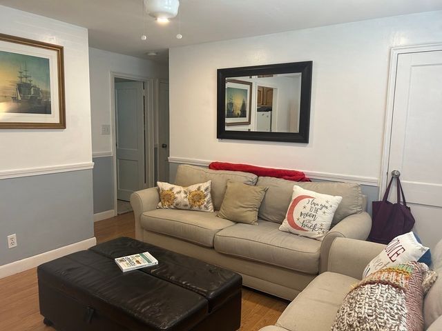 6-8 Genetti Circle 6, Bedford, MA 01730