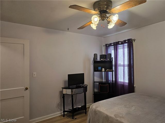 27 Grandmere Drive, Bedford, OH 44146