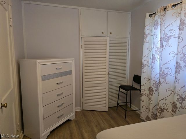 27 Grandmere Drive, Bedford, OH 44146