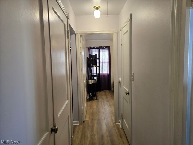 27 Grandmere Drive, Bedford, OH 44146