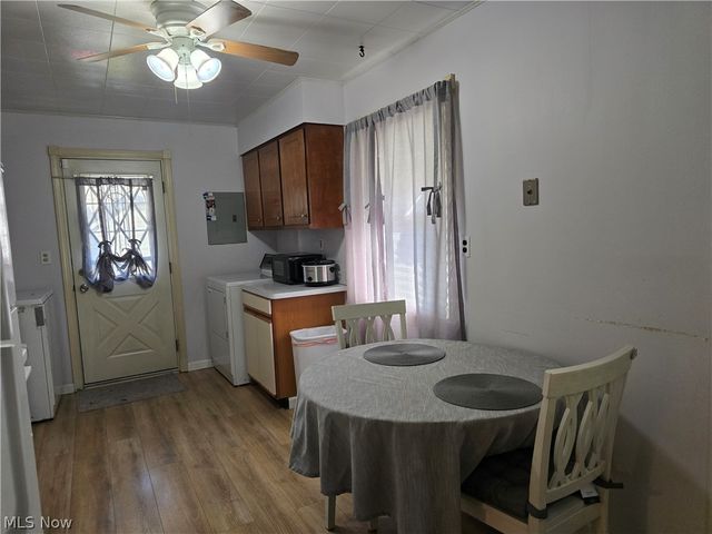 27 Grandmere Drive, Bedford, OH 44146