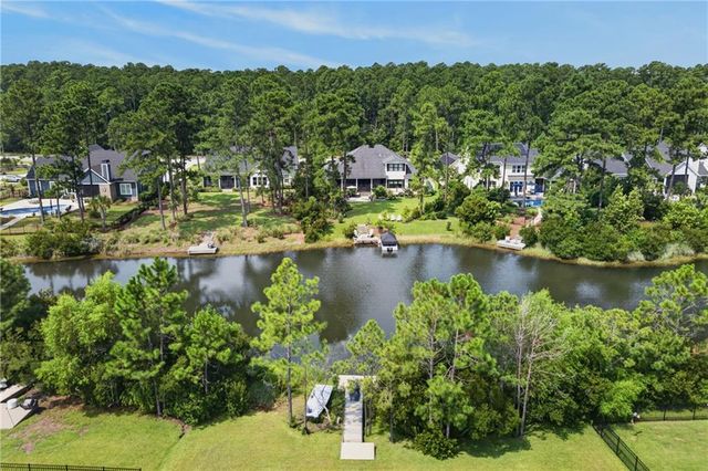 257 Heron Creek Drive, Richmond Hill, GA 31324